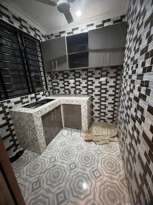 Mini Flat in Lady Of Luxury, CP for rent