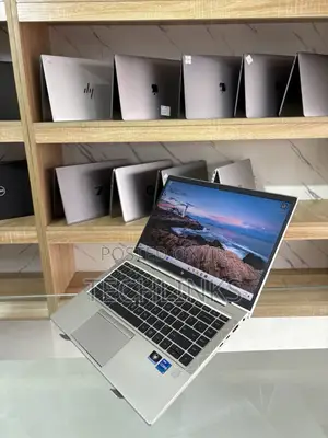 Laptop HP EliteBook 830 G8 8GB Intel Core i5 SSD 256GB