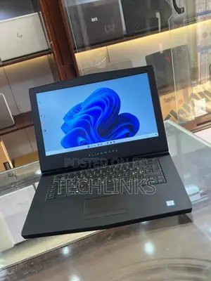 Laptop Alienware 15 R3 16GB Intel Core i7 HDD+SSD 1T