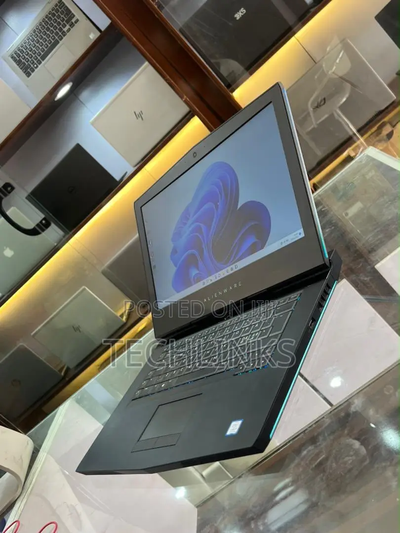Laptop Alienware 15 R3 16GB Intel Core i7 HDD+SSD 1T