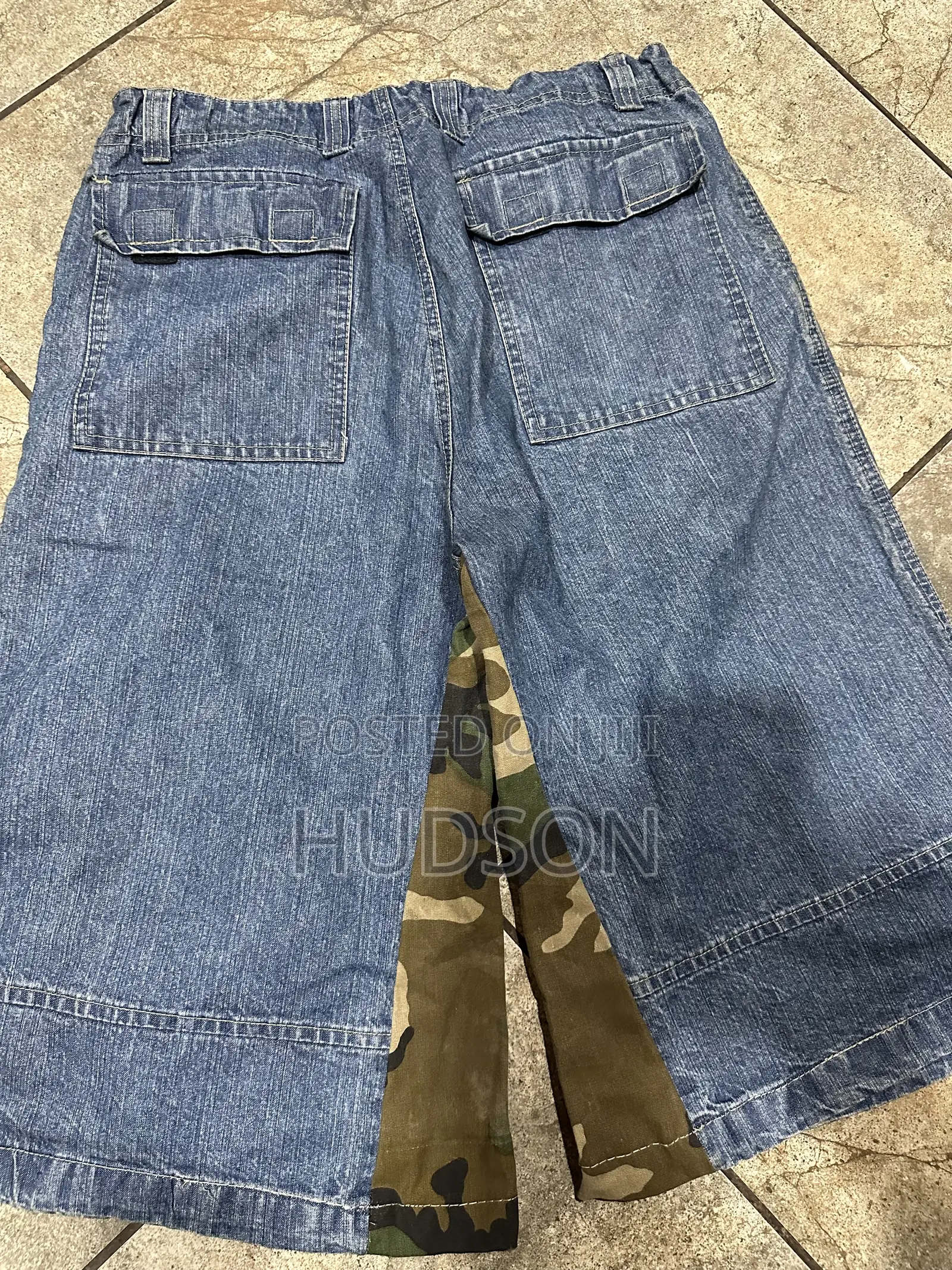 Camo-Sided Short Jeans