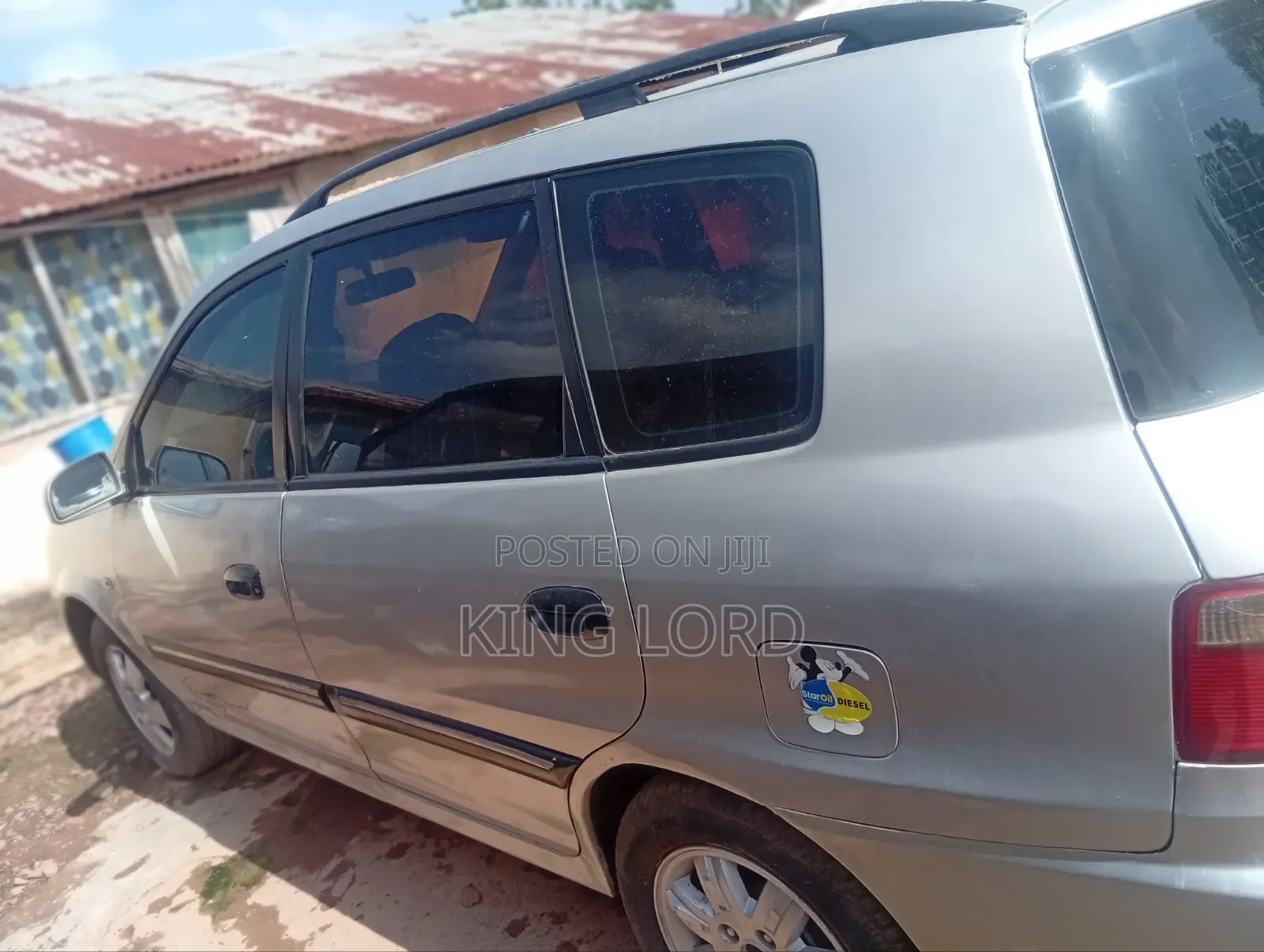 Kia Carens 2011 Silver