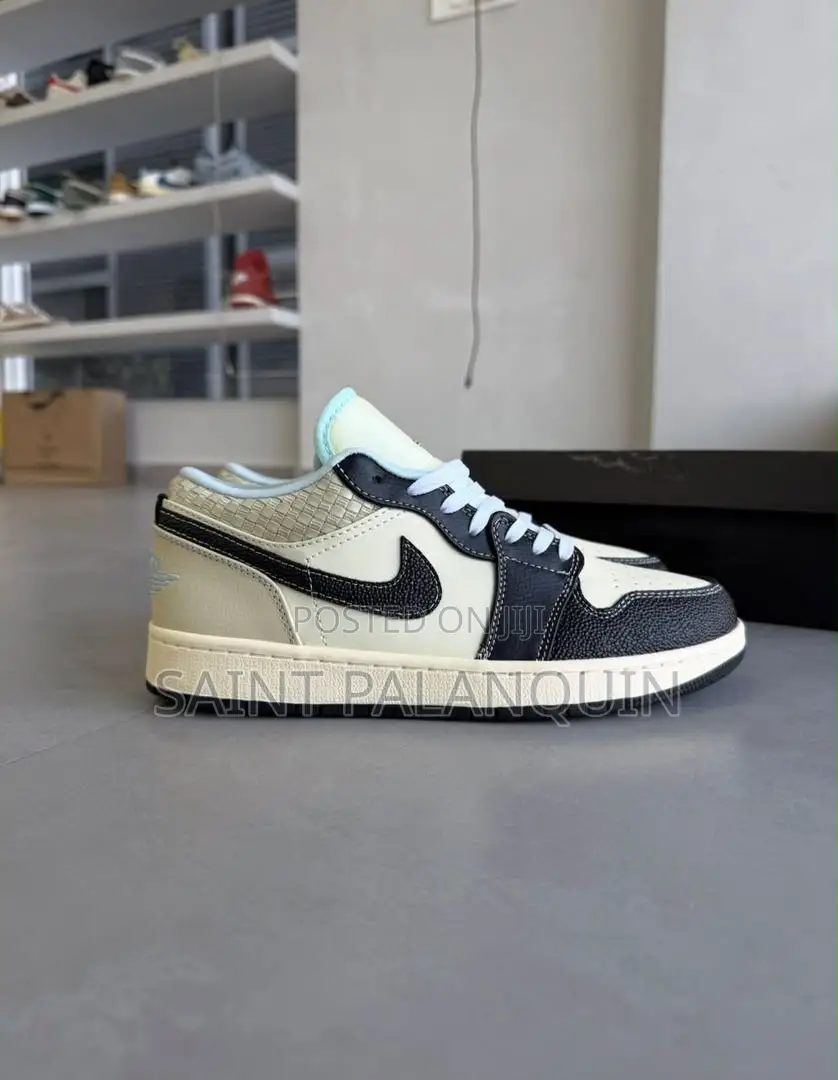 Nike Air Jordan 1 Low SE "Coconut Milk"
