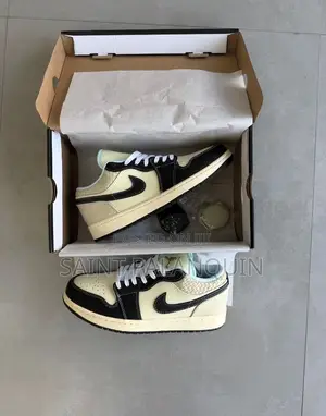 Nike Air Jordan 1 Low SE "Coconut Milk"