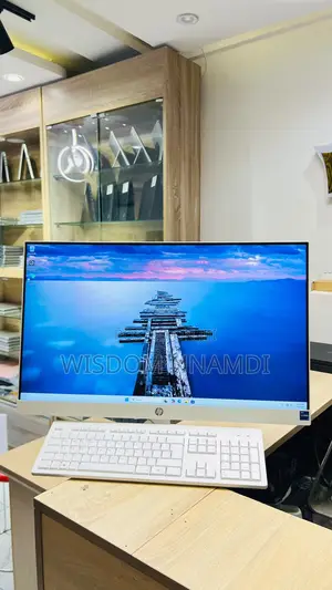 New Desktop Computer HP AiO 27 8GB Intel Core i7 SSD 512GB