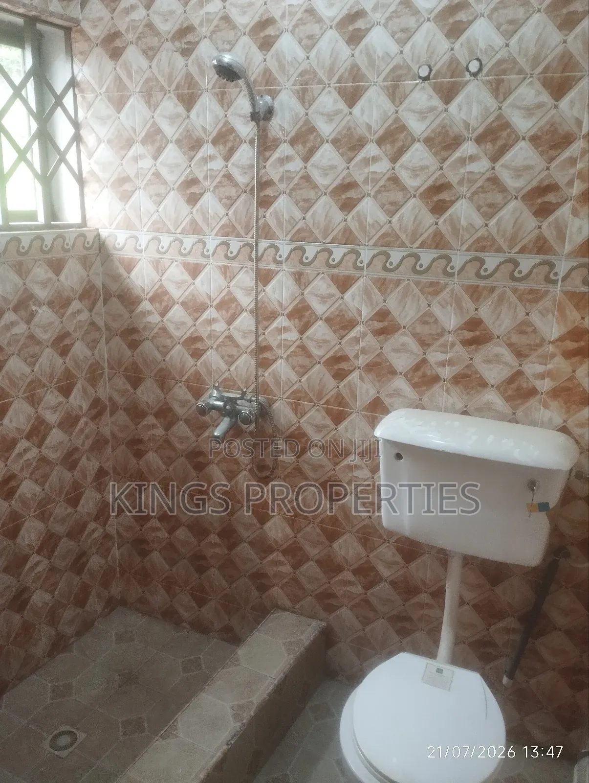 2bdrm Apartment in West Hills Mall Area for rent