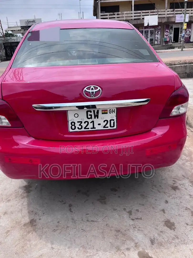 Toyota Yaris 2010 Red