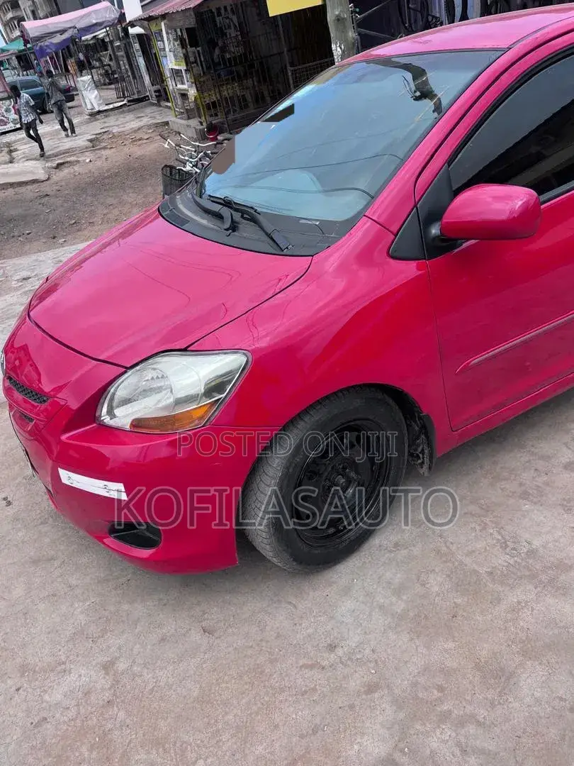 Toyota Yaris 2010 Red