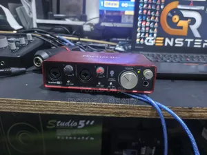 Focusrite 2i2 2nd Gen Studio Soundcard/Audio Interface