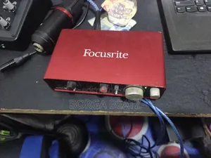 Focusrite 2i2 2nd Gen Studio Soundcard/Audio Interface