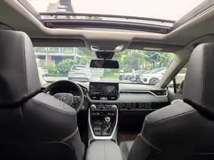 Toyota RAV4 2023 White