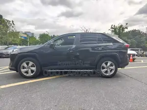 Toyota RAV4 2021 Black
