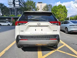 Toyota RAV4 2020 White