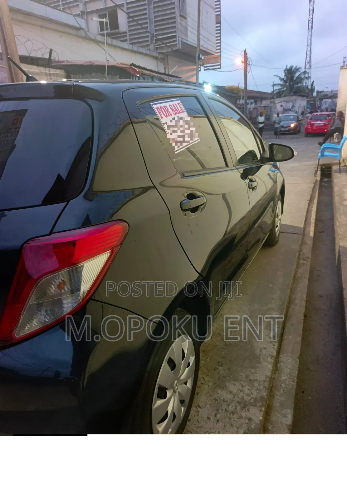 Toyota Vitz 1.3 AWD 5dr 2014 Black