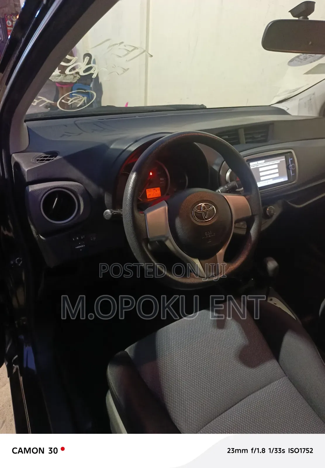 Toyota Vitz 1.3 AWD 5dr 2014 Black