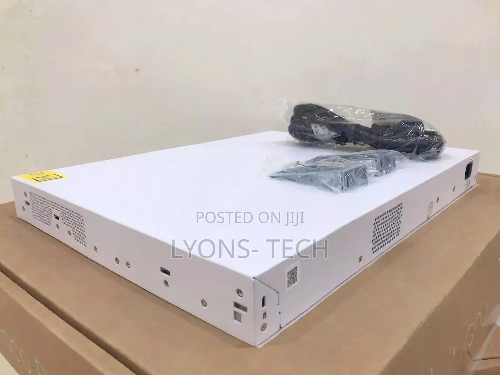 Cisco CBS350-24FP-4G-EU