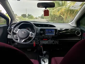 Toyota Vitz 2014 Maroon