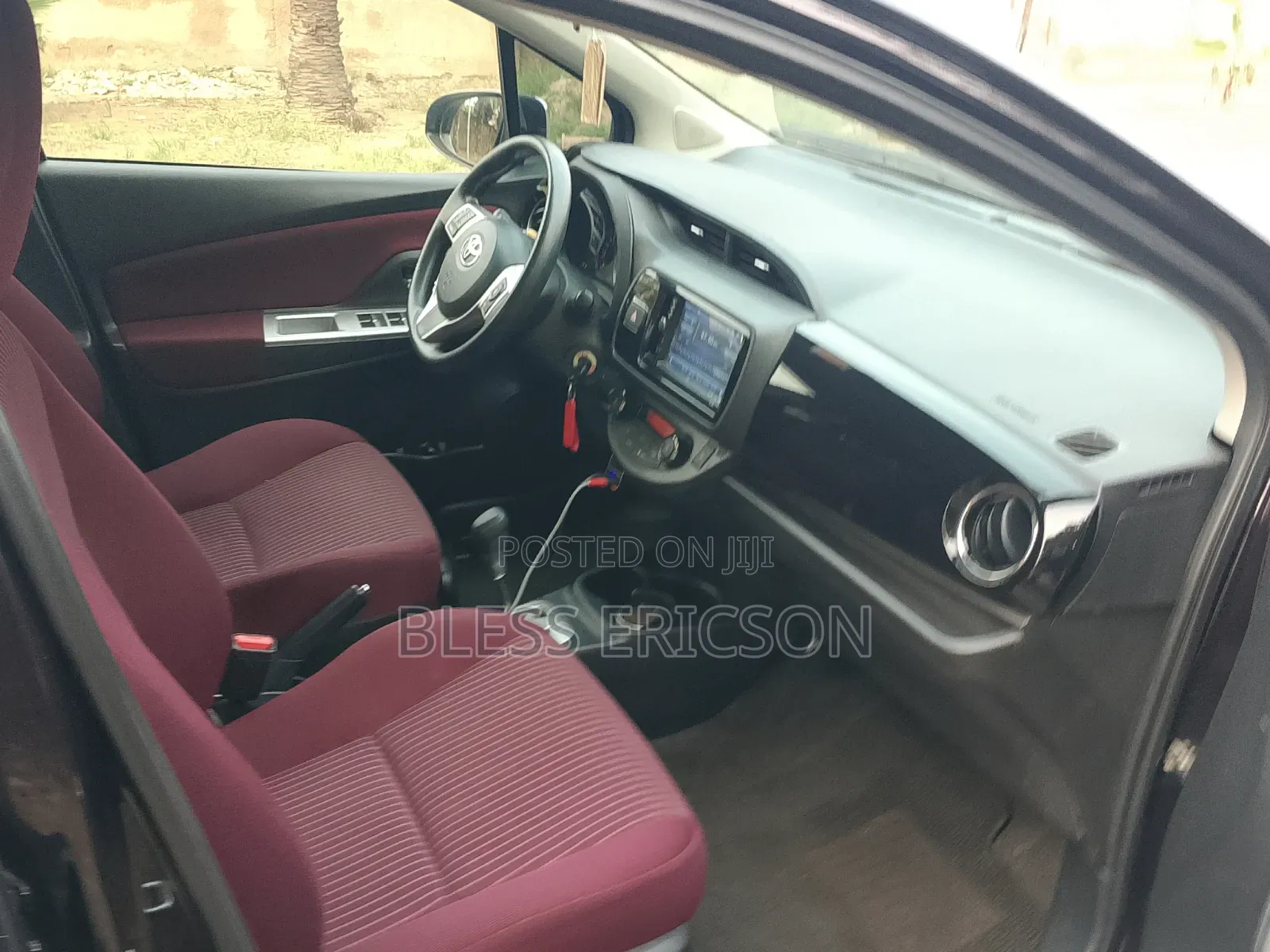 Toyota Vitz 2014 Maroon