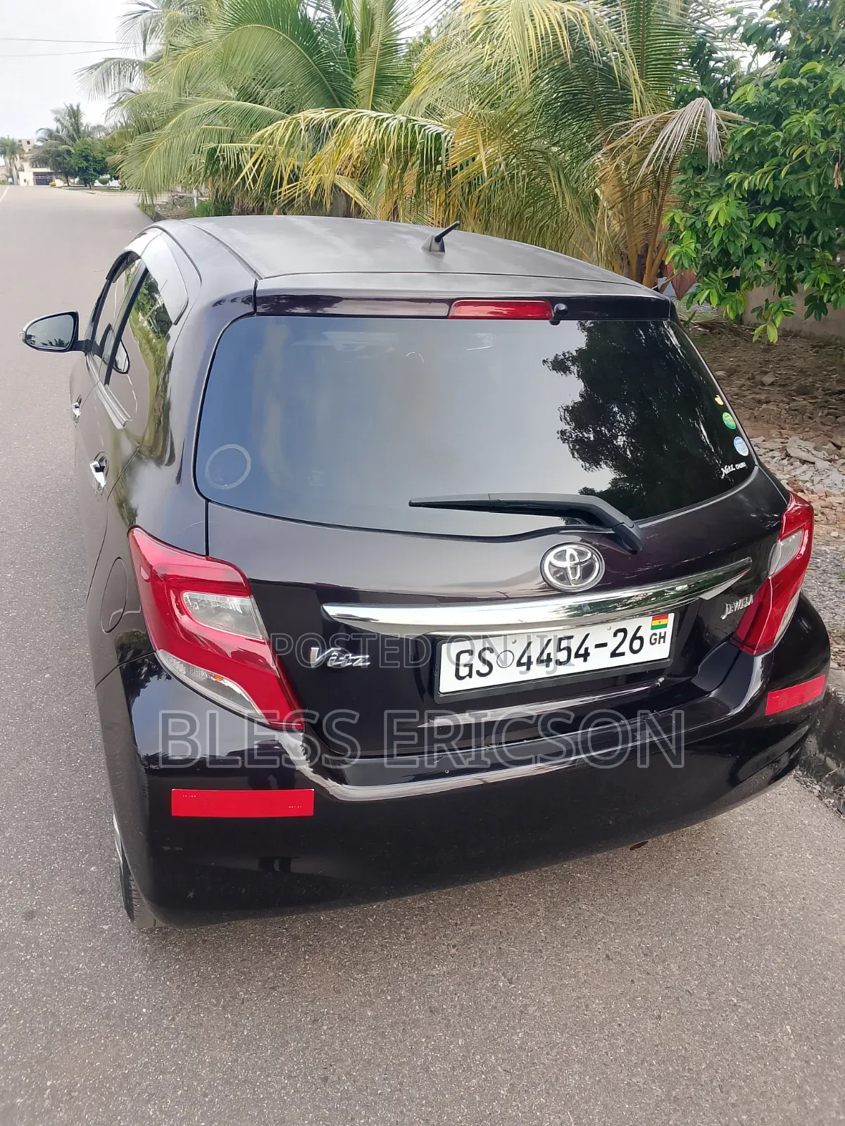 Toyota Vitz 2014 Maroon