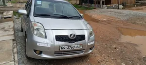 Toyota Vitz 2010 Silver