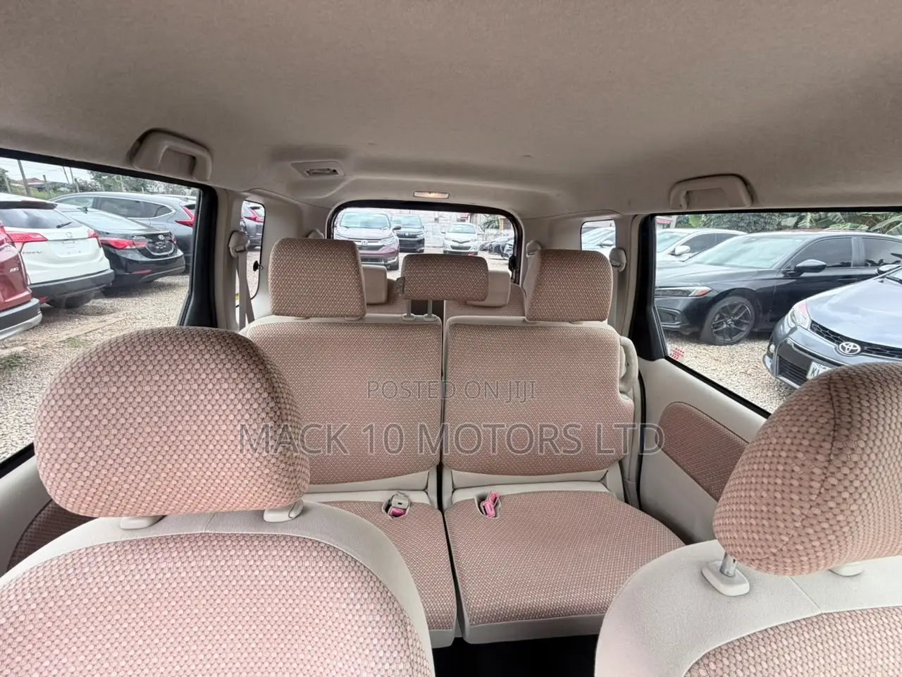 Toyota Sienta 1.5 FWD 2012 Brown
