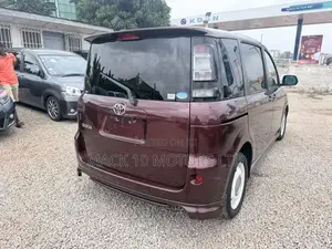 Toyota Sienta 1.5 FWD 2012 Brown
