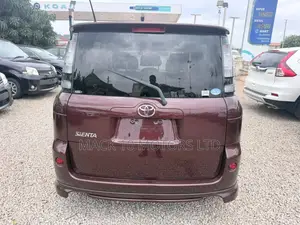 Toyota Sienta 1.5 FWD 2012 Brown