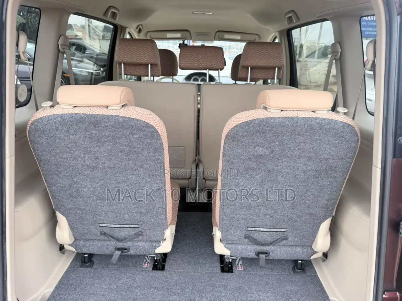 Toyota Sienta 1.5 FWD 2012 Brown