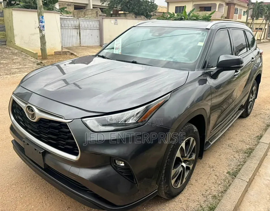 Toyota Highlander 2022 Gray