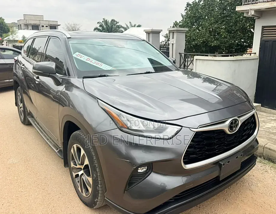 Toyota Highlander 2022 Gray