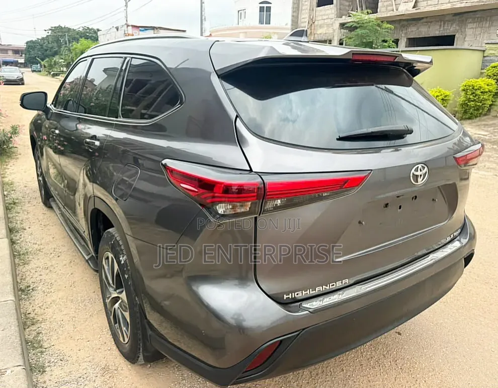 Toyota Highlander 2022 Gray