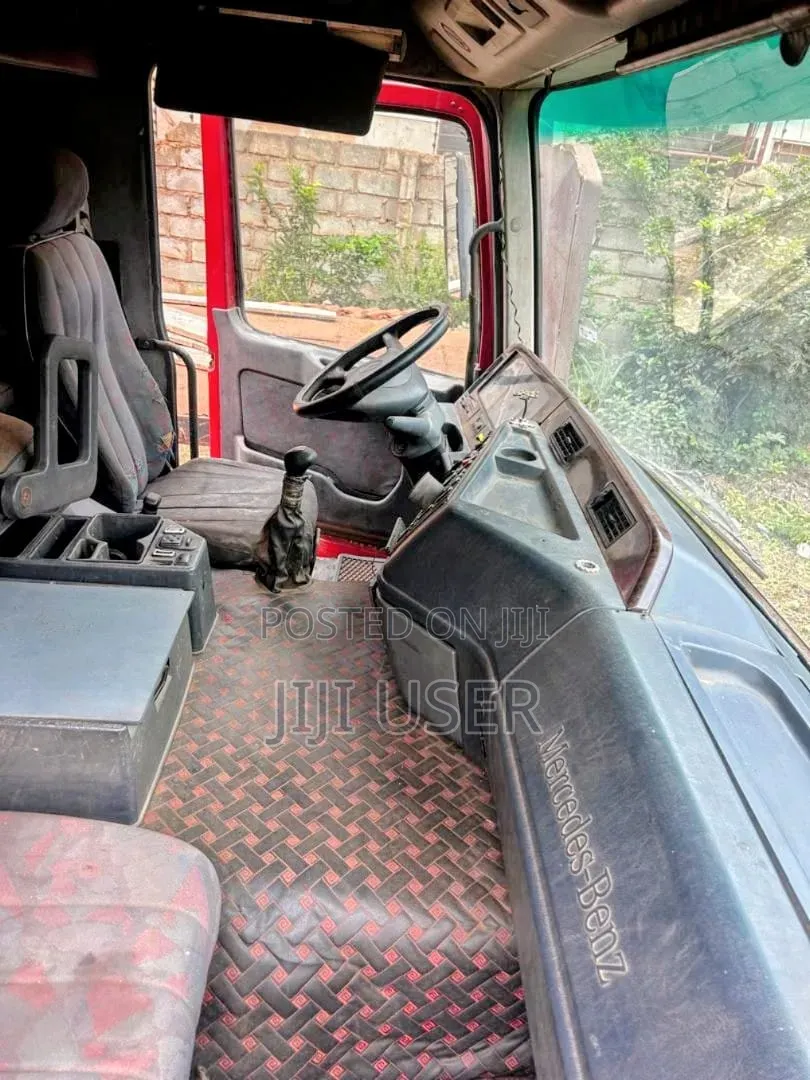 Trailer Head (Mercedes-Benz 
Actros
2000)