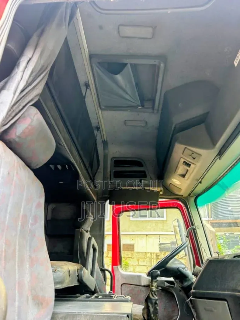 Trailer Head (Mercedes-Benz 
Actros
2000)