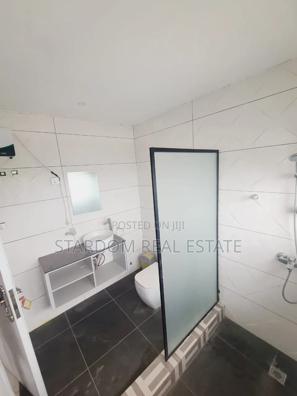 2bdrm Townhouse / Terrace in Spintex Road, Manet Junction for rent