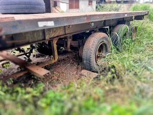 Trailer Tail (Mercedes-Benz Actros 2000 Grey)