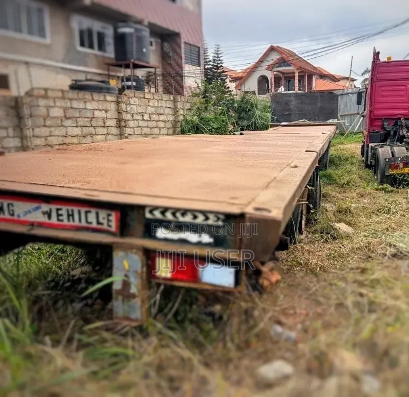 Trailer Tail (Mercedes-Benz Actros 2000 Grey)