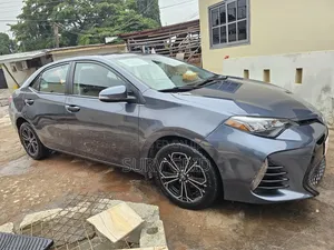 Toyota Corolla 2018 Gray