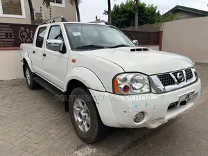 Nissan Hardbody 2019 White