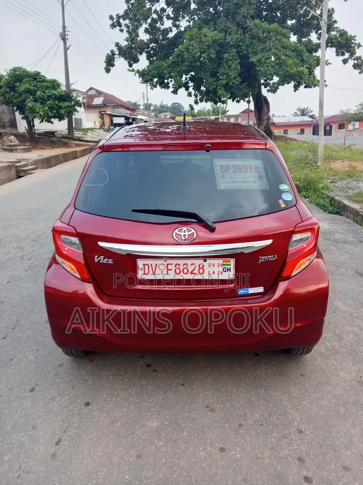 Toyota Vitz 2015 Maroon