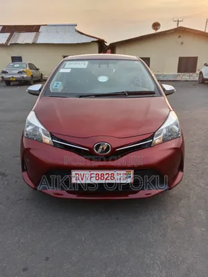 Toyota Vitz 2015 Maroon