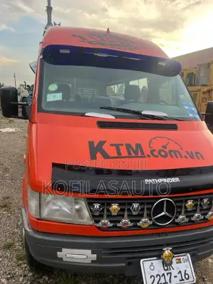 Mercedes-Benz Sprinter 2009 Orange