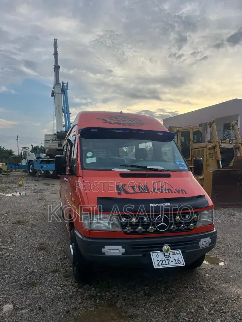 Mercedes-Benz Sprinter 2009 Orange