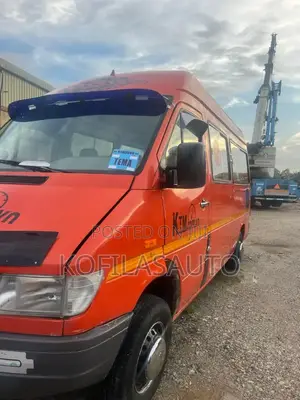 Mercedes-Benz Sprinter 2009 Orange