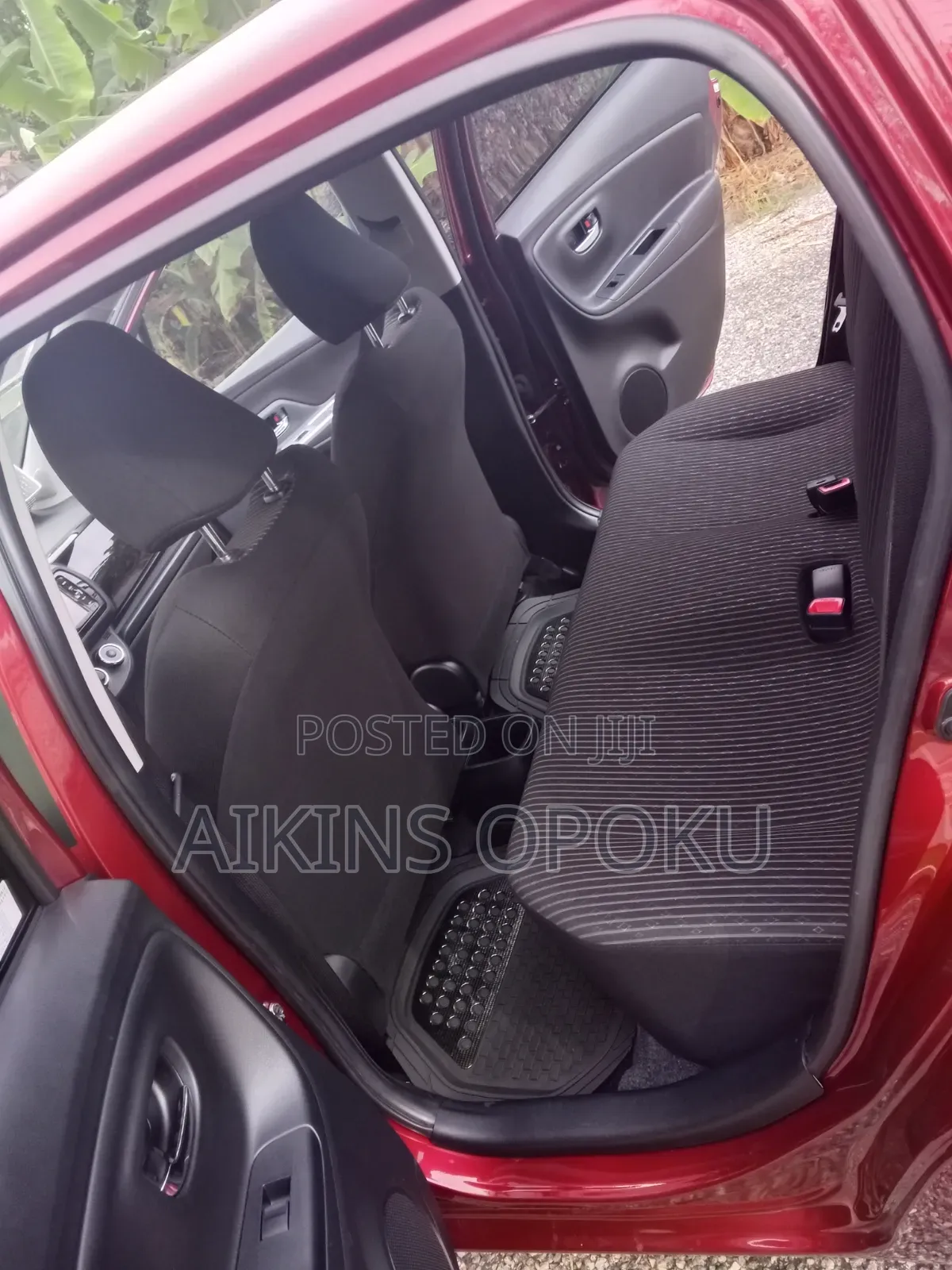 Toyota Vitz 2015 Maroon