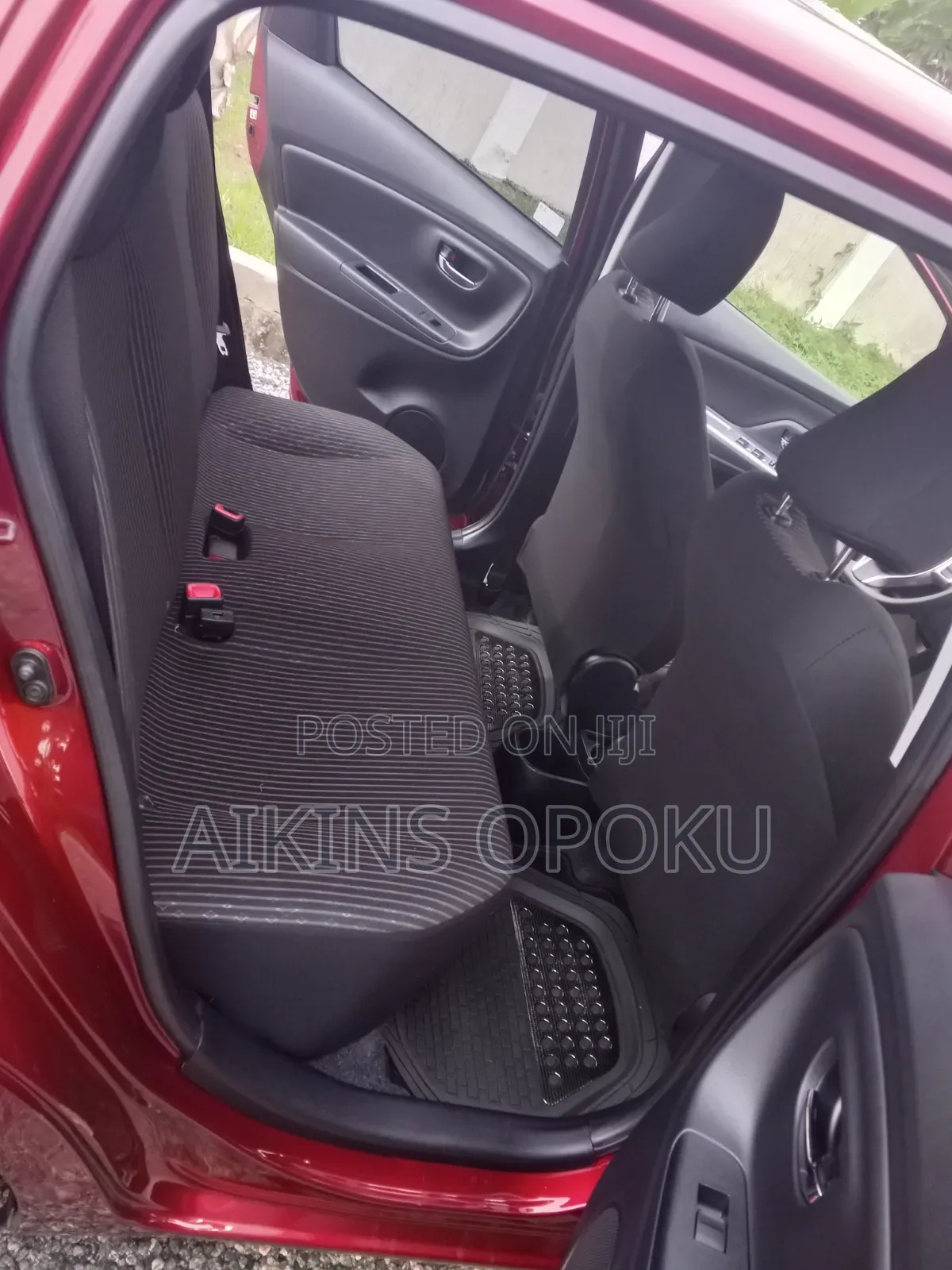 Toyota Vitz 2015 Maroon