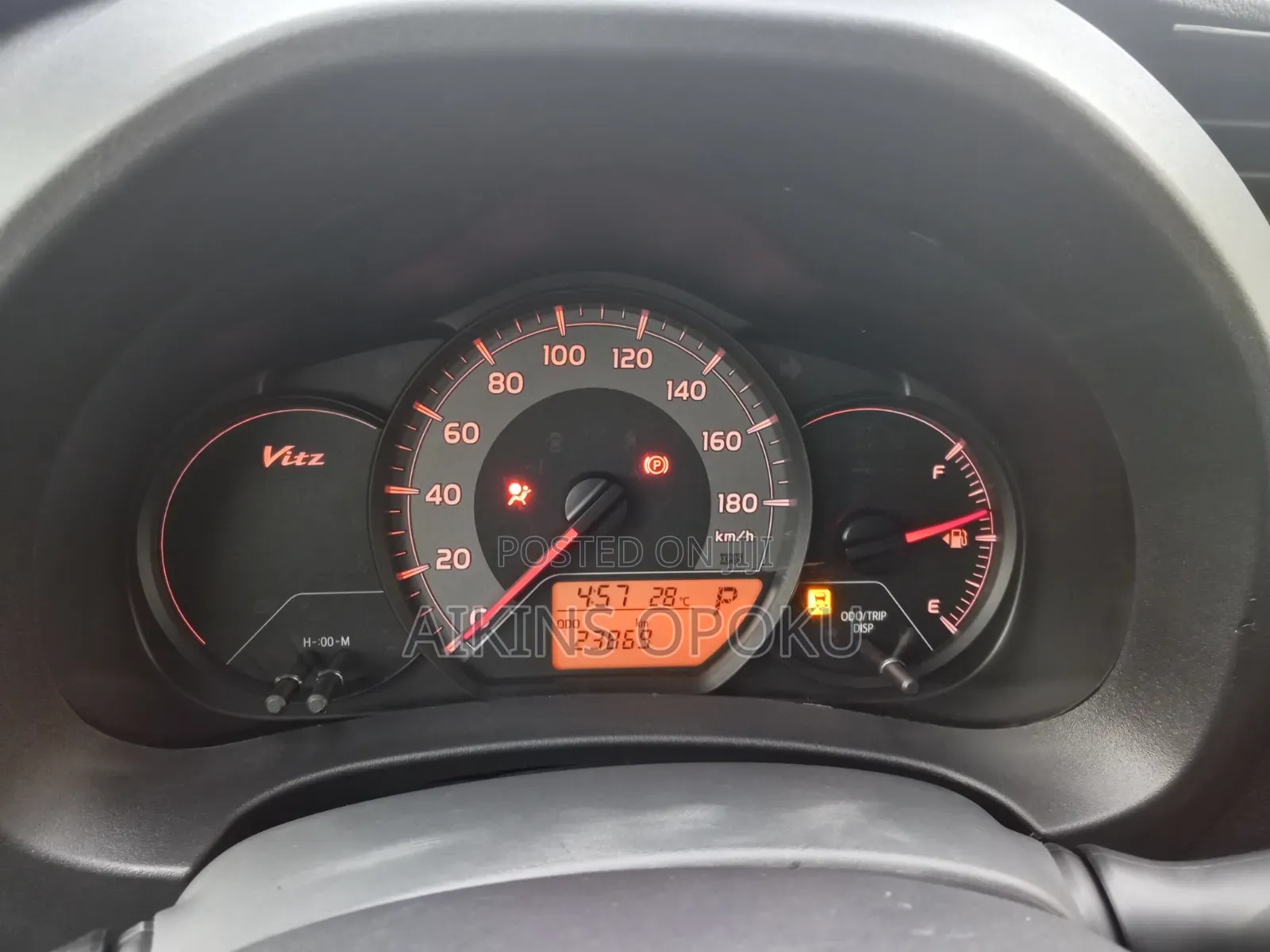 Toyota Vitz 2015 Maroon