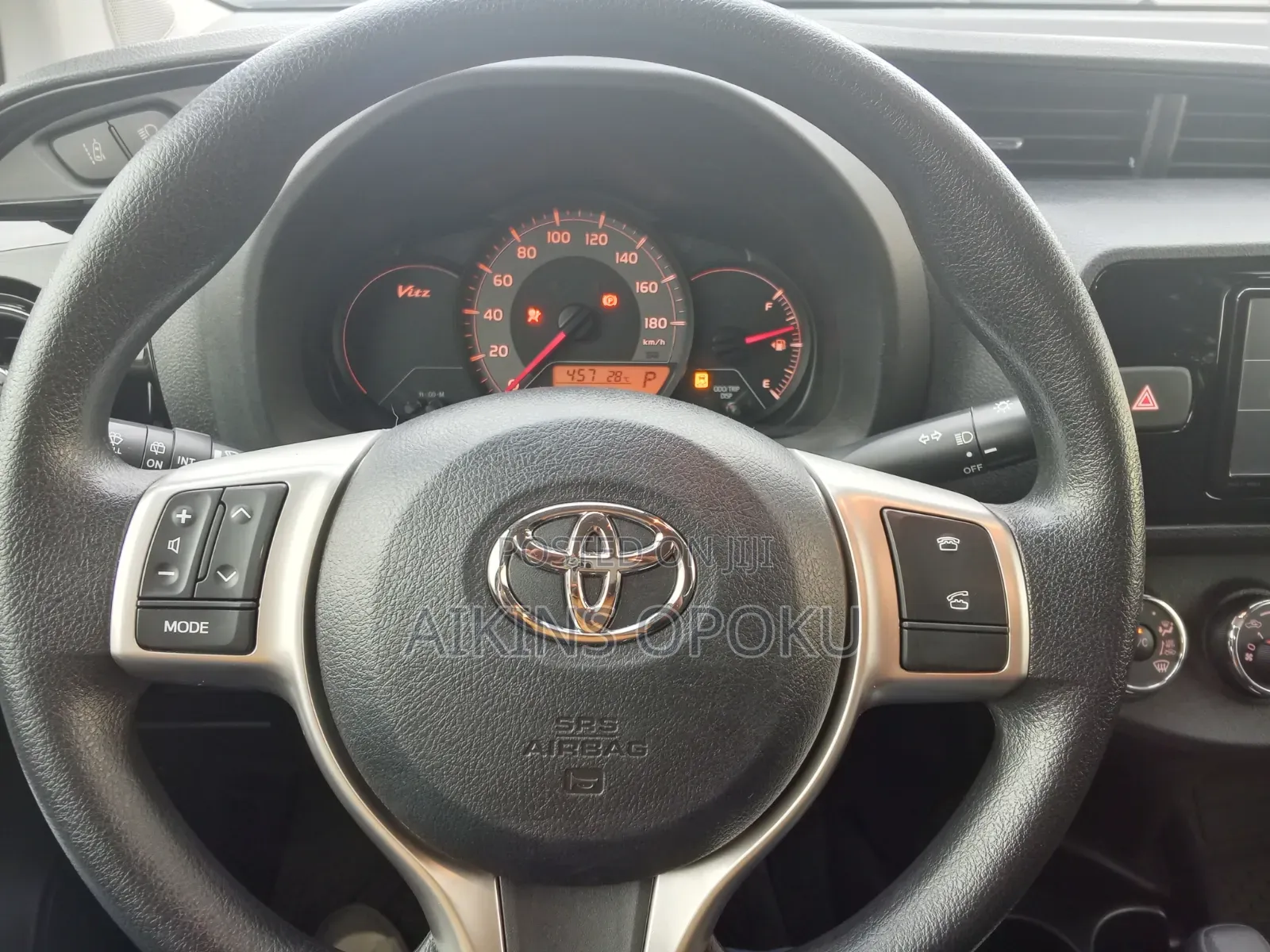 Toyota Vitz 2015 Maroon