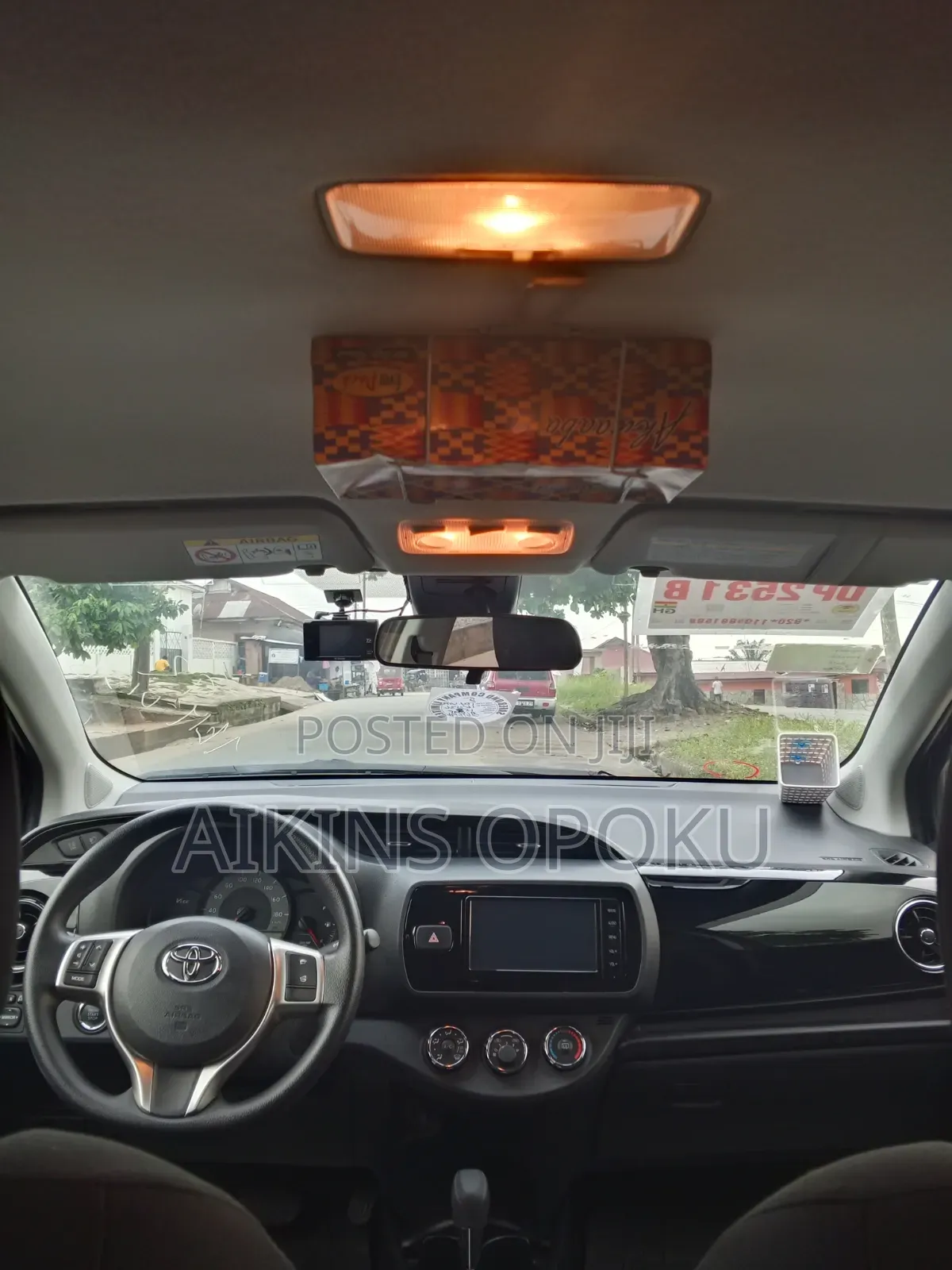 Toyota Vitz 2015 Maroon