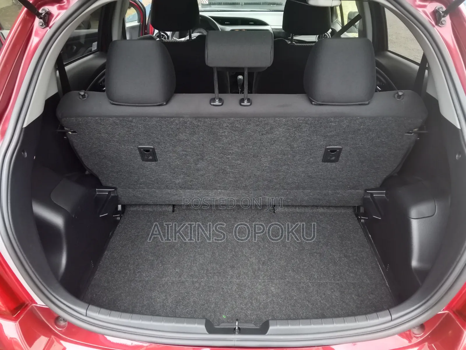 Toyota Vitz 2015 Maroon