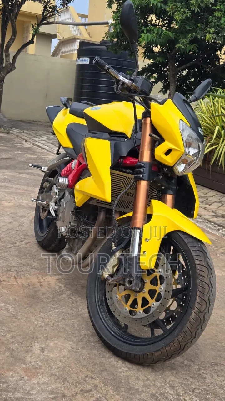 Benelli 2018 Yellow